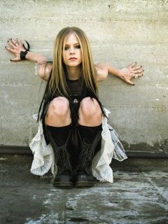 Avril Lavigne - wallpaper preview