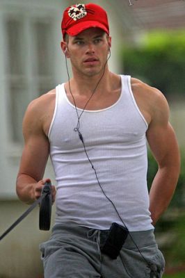 Kellan Lutz - wallpaper preview