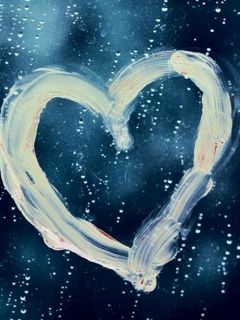 Heart in Rain - wallpaper preview