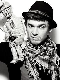 Funny Puppet and Performer - wallpaper preview